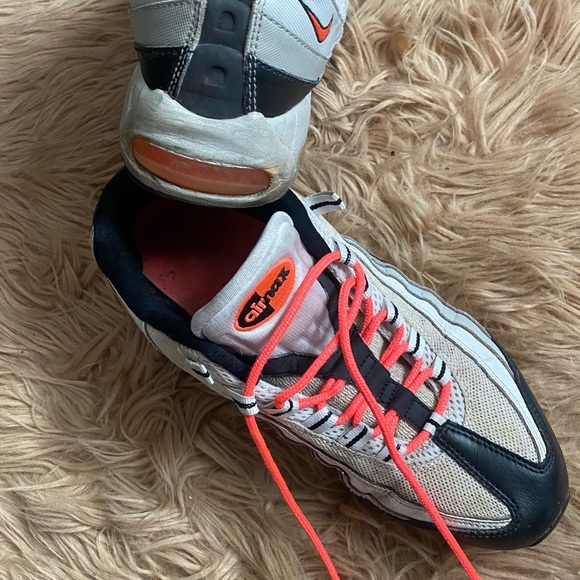 Nike air max 95 withe/ hot lava/black/granite - Picture 2 of 10